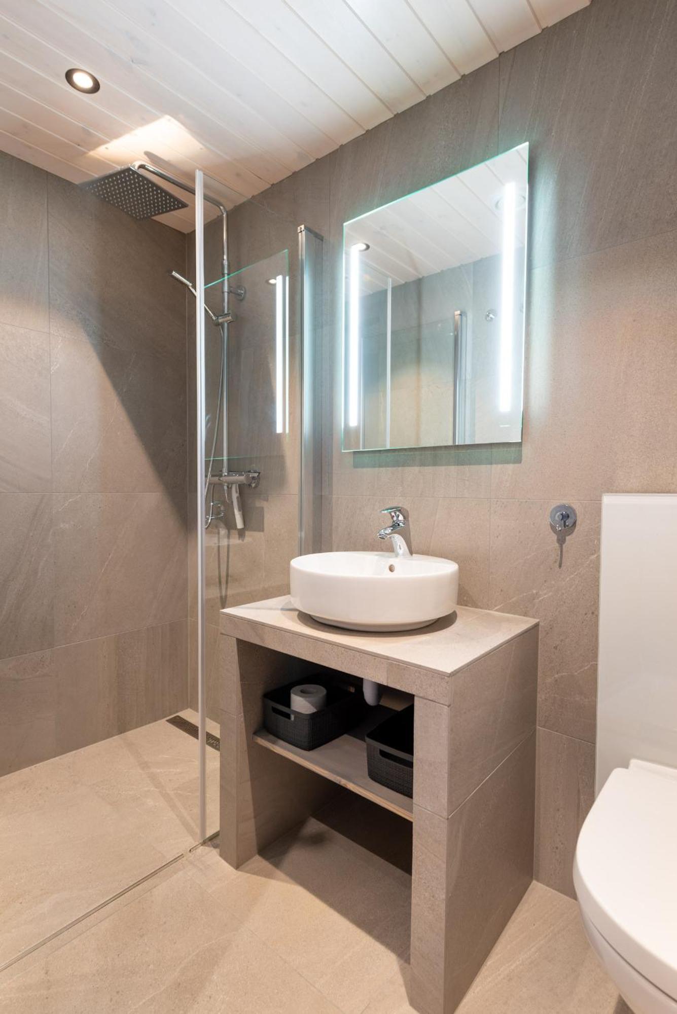 Cornerview Apartment Henningsvaer